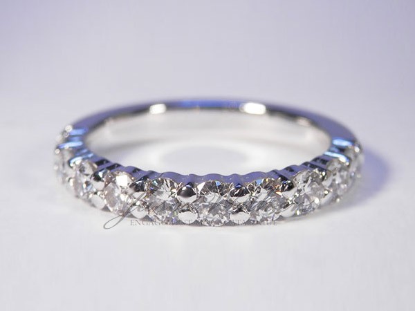 Wedding Ring in 18K White Gold
